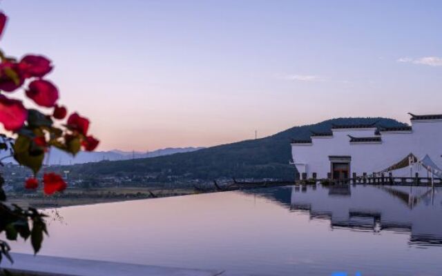 Wengu 1970 Panorama Holiday Hotel