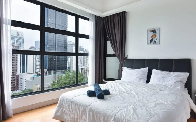 Modern High Floor 3BR Apt Bathtub Bkt Bintang
