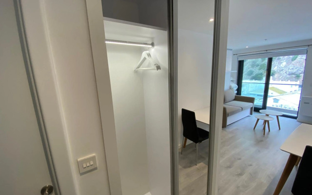 Modern Studio Apartment at The Hub
