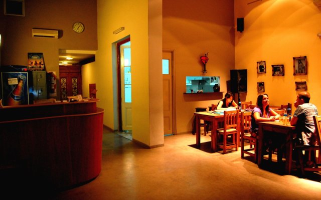 Sabatico Travelers Hostel & Guesthouse