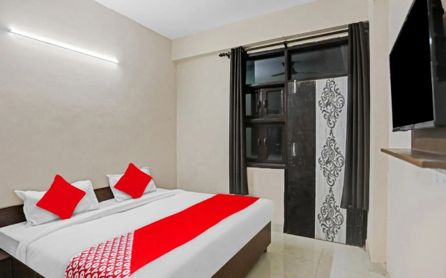 OYO Flagship 80629 Royal Tree