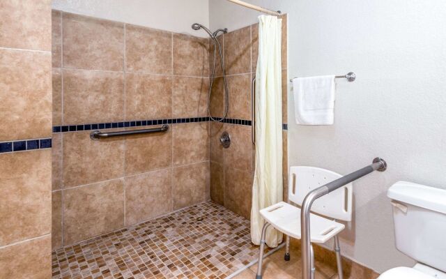 OYO Hotel San Antonio East