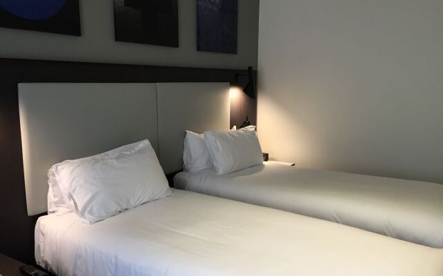 Silkari Urban CKS Sydney Airport Hotel