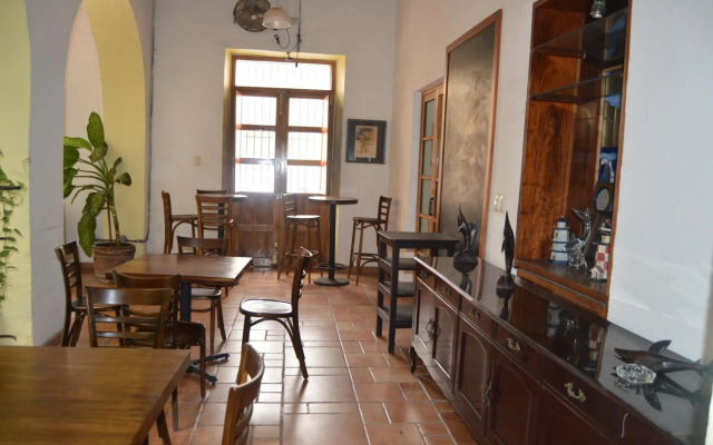 Hotel Meson del Mar