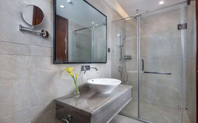 Ramada Plaza by Wyndham Yueyang Linxiang – Bathroom – Yueyang