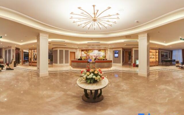 Vienna Hotel (Kaizhou Hanfeng Lake)