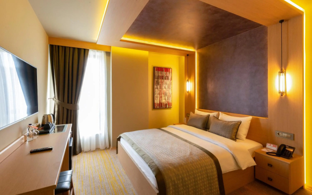Avec Hotel