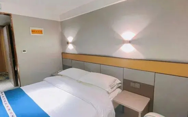 Luoman Mercure Hotel (Lanzhou Dongfanghong Square Subway Station)