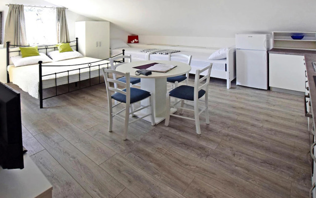 Apartment in Starigrad Paklenica only 200m from the sea