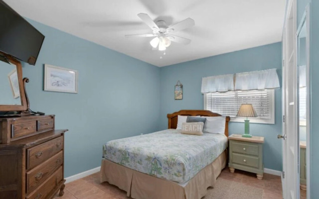 Pineapple Cabana by Bliss Beach Rentals