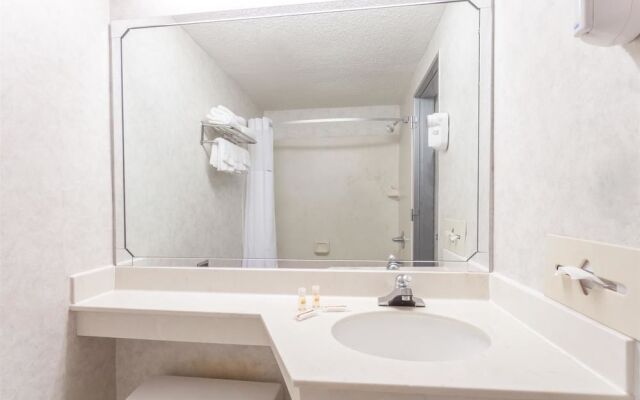 Days Inn & Suites Lexington