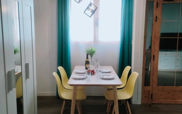 LoL apartment