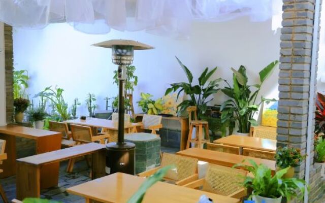 Dali Tophood Hotel (Erhaimen Gate, Dali Ancient Town)