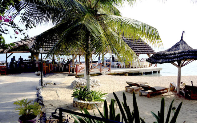 Ouanga Bay Beach Hotel