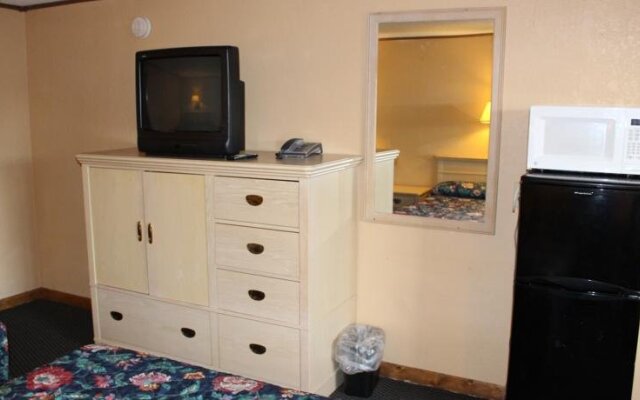 Hometown Inn Fort Wayne