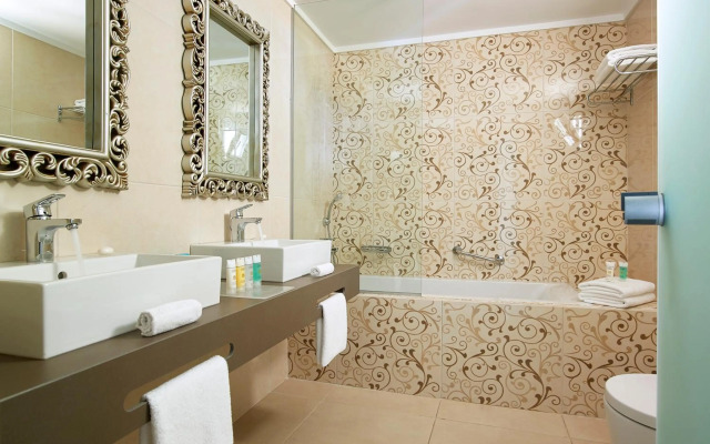 Anemos Luxury Grand Resort