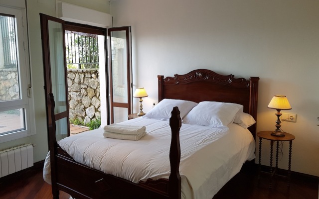 Views & luxury in Old Town