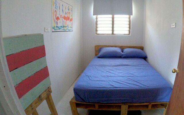 Hostel La Colonia