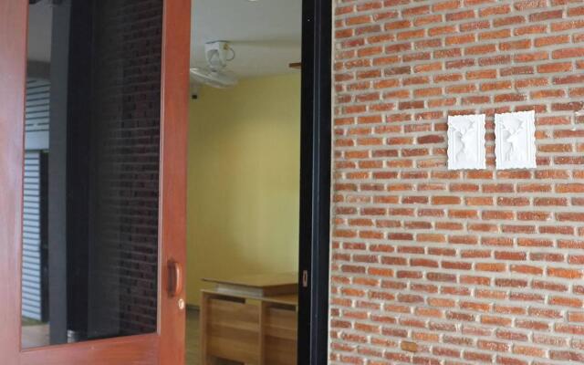 Warm Well Hostel Kanchanaburi
