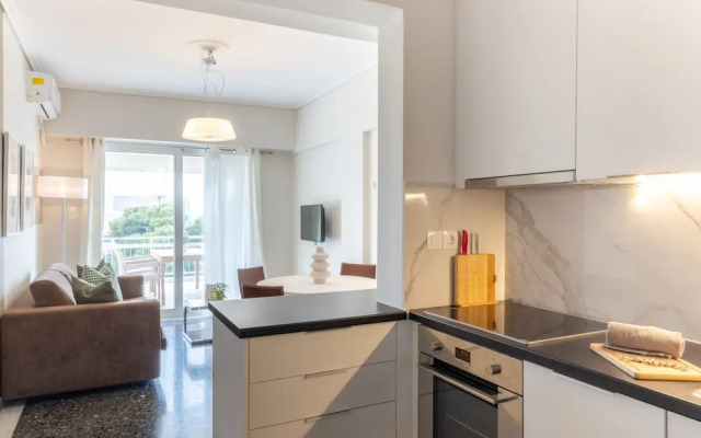 Luxury Beachfront 2-bedroom Stay in Voula