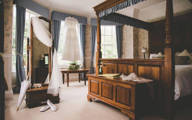 Rose In Vale Country House Hotel