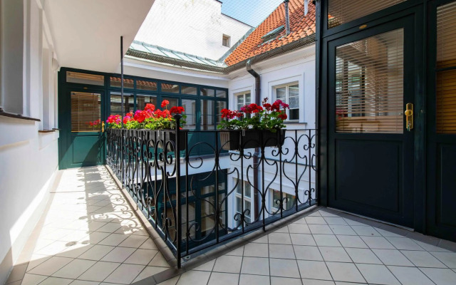 Royal Route Residence