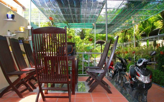 Leaf Homestay
