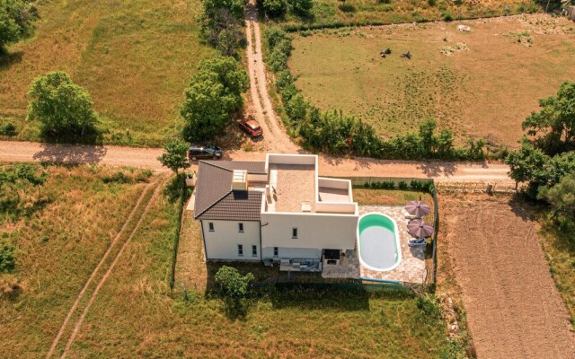 House Villa Ivona