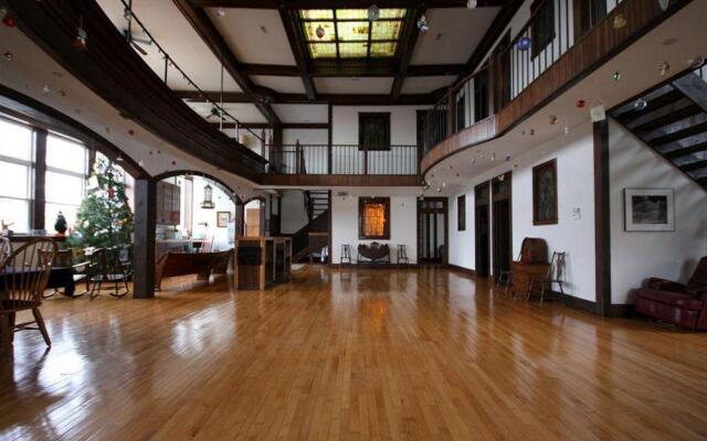 Mcgrady Inn - Bed And Breakfast