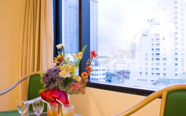 FuramaXclusive Pratunam Park Hotel