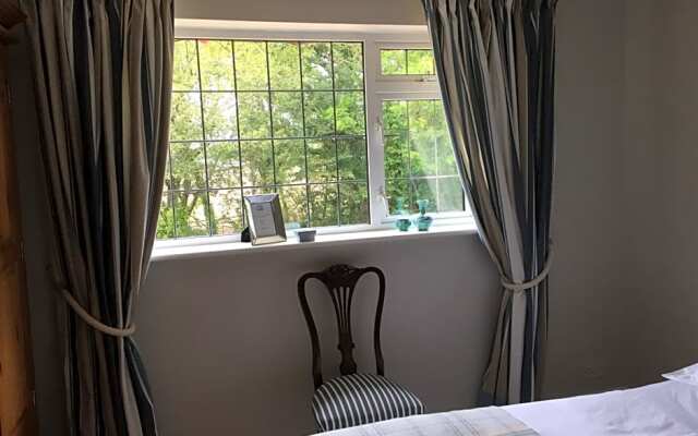 Stapehill Lodge B&B