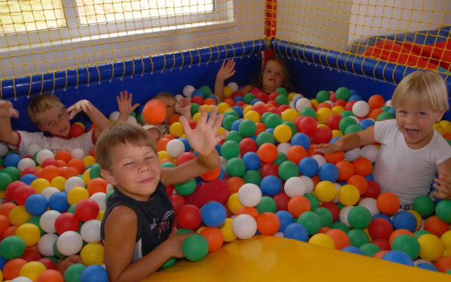 Enticing Holiday Home in Dahlem with Roofed Terrace