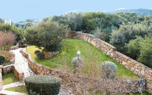 Apartment in Cannigione Near Sea Beach