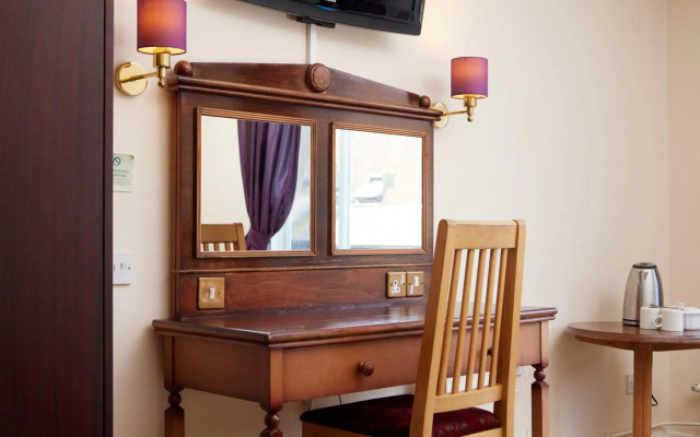 Bear Hotel Havant by Greene King Inns