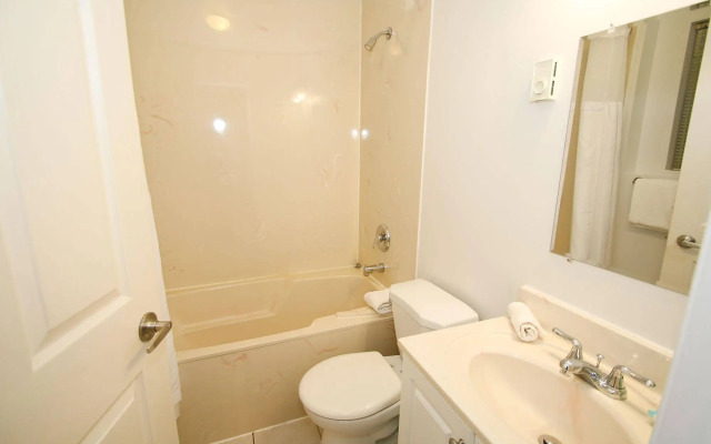 Duffin Cove Oceanfront Lodging