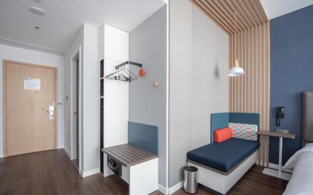 Holiday Inn Express NanTong City Center