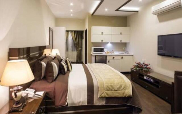 Royaute Luxury