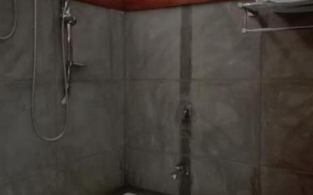 14th Century Resort