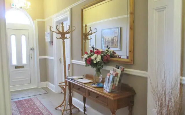 Kenwood Guest House — HOTEL IS CLOSED