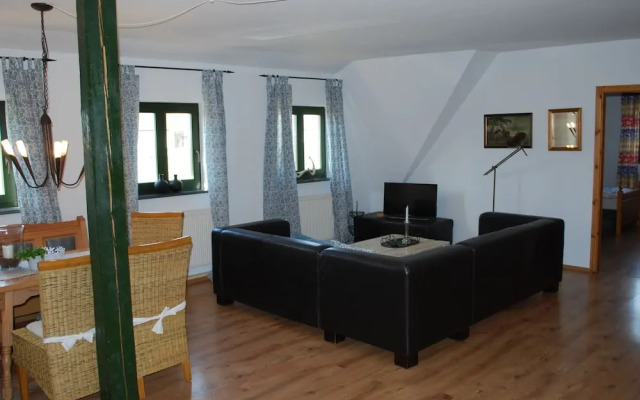 Geraeumige Wohnung in Dargun mit Pool
