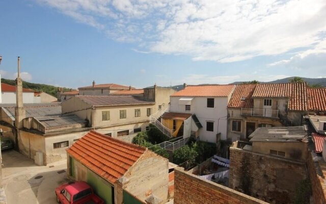 Mat - Great Location - A1-veci