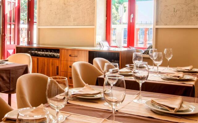 Harbour Inn Design Townhouse