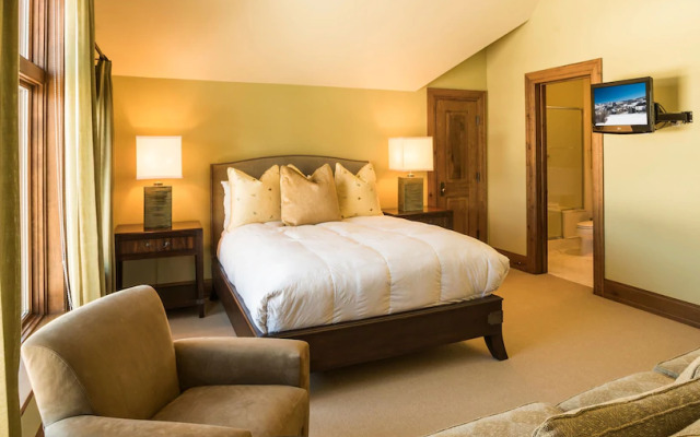 Horizon Pass Lodge