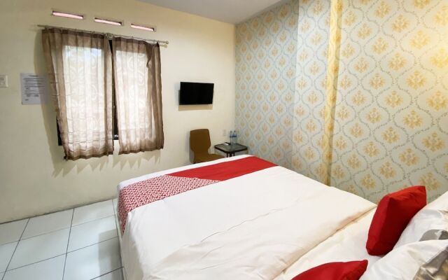 Dom Residence by OYO Rooms