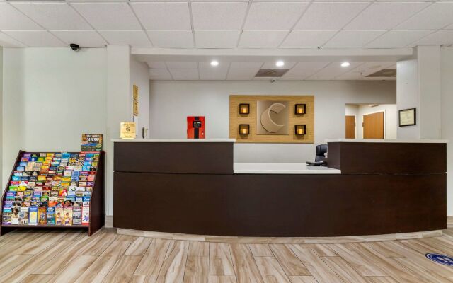 Spark by Hilton Selma