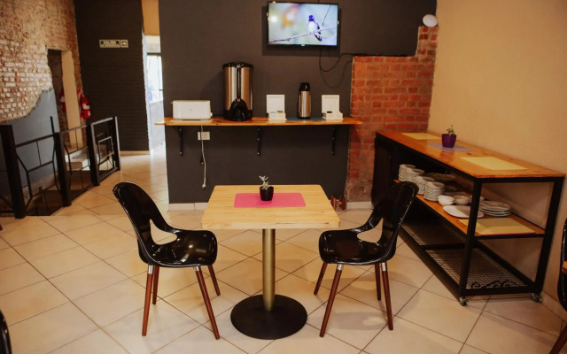 ISONDU Suites & Breakfast