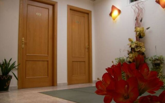 Hostal Apolo Trece