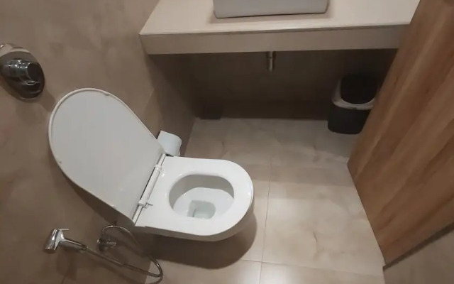 Fluorescent by Bizzgrow Hotels International Airport