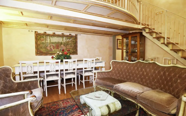 Apartment in Florence Near Duomo