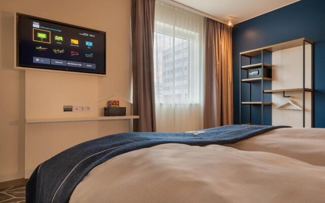 Holiday Inn - the niu, Ridge Halle Central Station by IHG